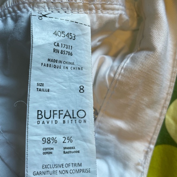 Buffalo Bermuda shorts, white, size 8 - Picture 2 of 4
